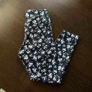 Victoria’s Secret PINK leggings Medium 3/4 length